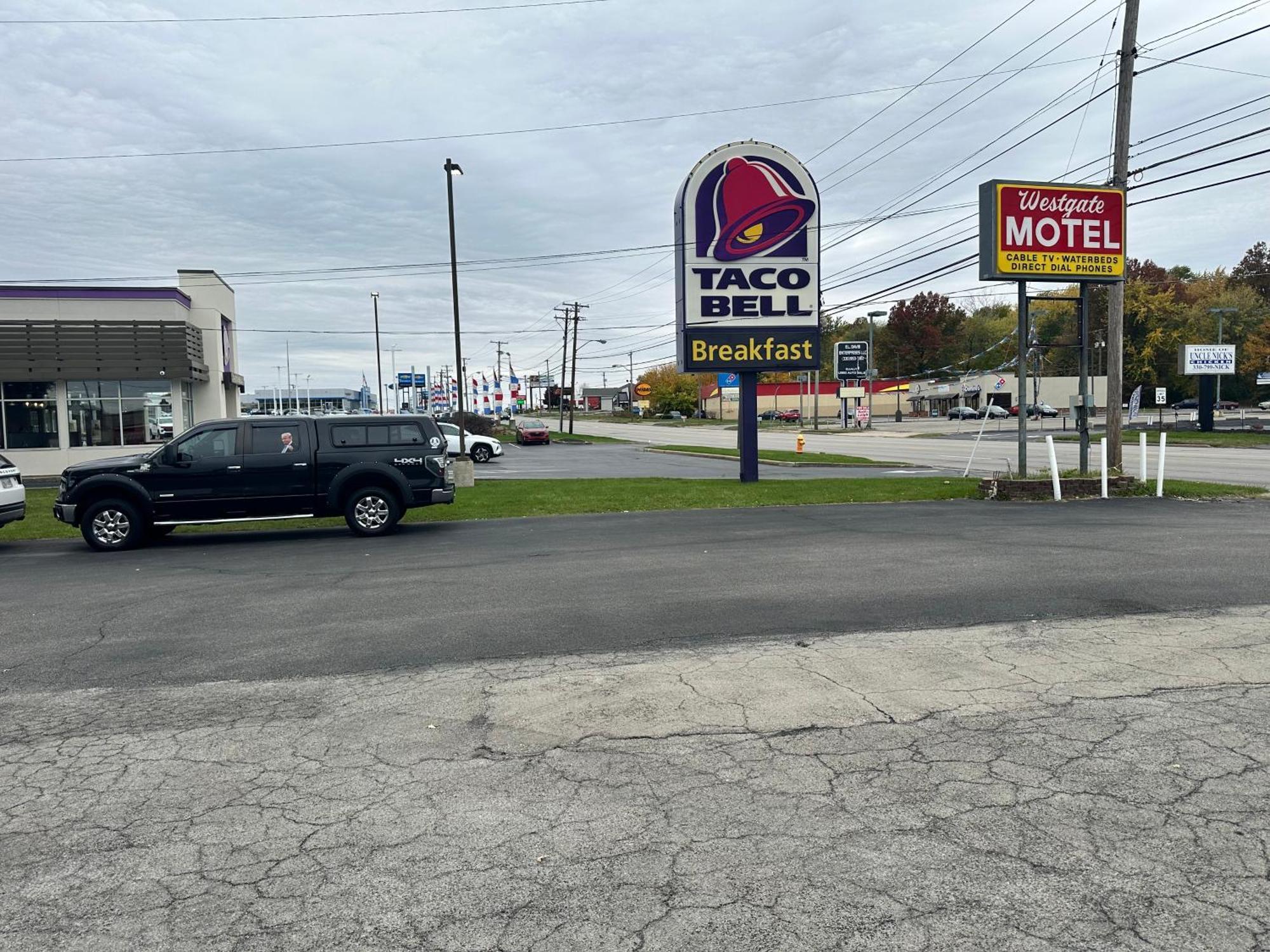 Westgate Manor Motel Austintown & Youngstown Ohio Extérieur photo